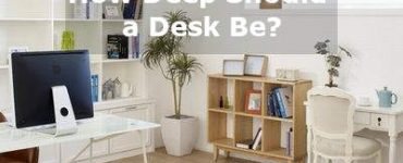 how deep should a desk be